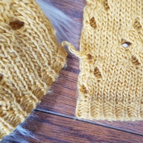 Generation 7 Crop Sweater - Picture 7 of 7